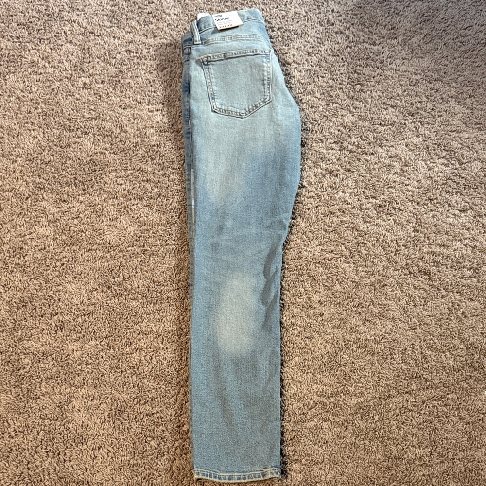 Old Navy women Slim Jeans in Light Blue - Picture 6 of 8